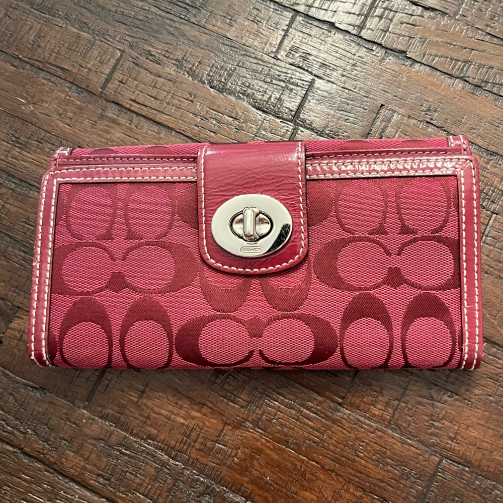 Coach Wallet Maroon Logo